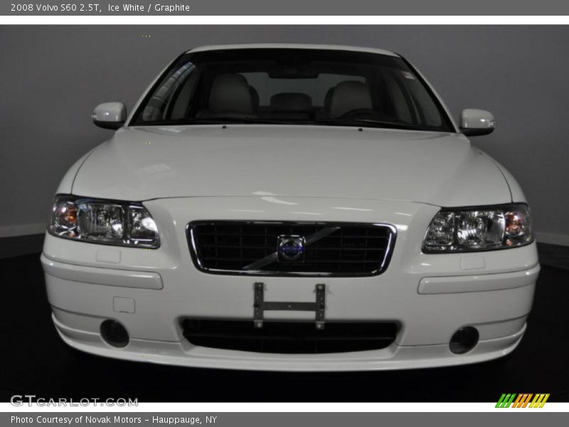 Ice White / Graphite 2008 Volvo S60 2.5T