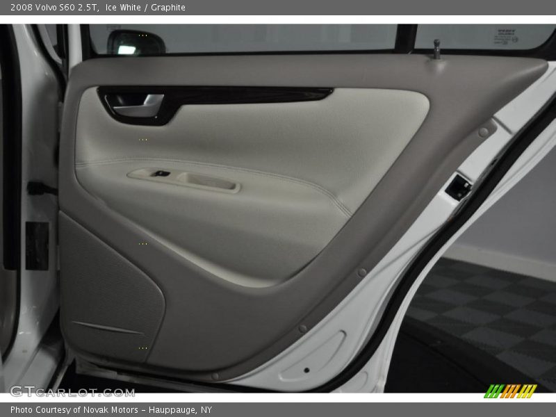 Ice White / Graphite 2008 Volvo S60 2.5T