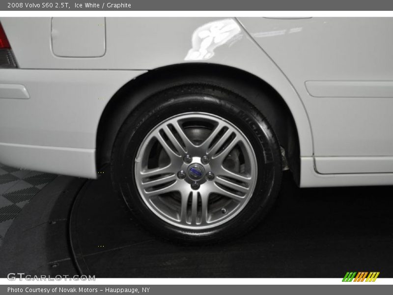 Ice White / Graphite 2008 Volvo S60 2.5T