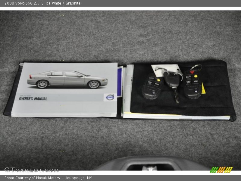Ice White / Graphite 2008 Volvo S60 2.5T