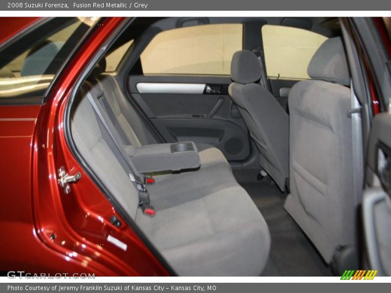 Fusion Red Metallic / Grey 2008 Suzuki Forenza