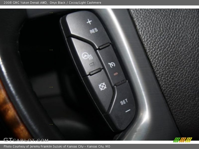 Onyx Black / Cocoa/Light Cashmere 2008 GMC Yukon Denali AWD
