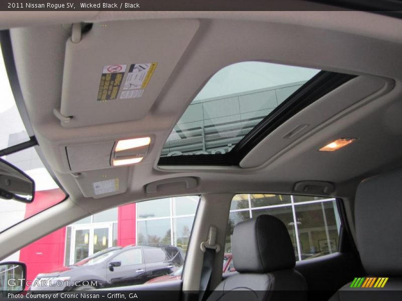 Sunroof of 2011 Rogue SV