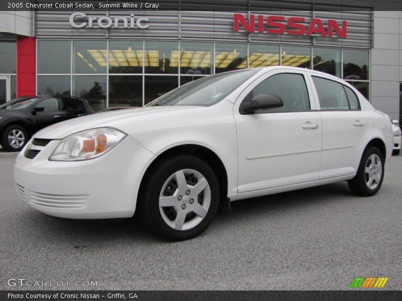 Summit White / Gray 2005 Chevrolet Cobalt Sedan