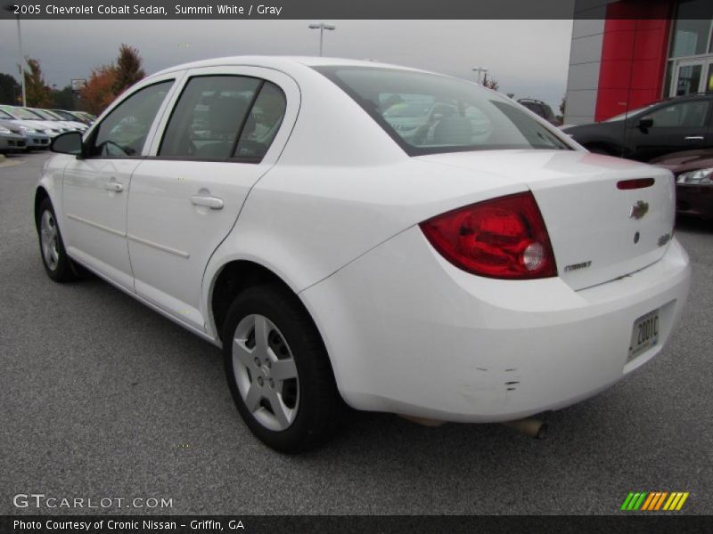 Summit White / Gray 2005 Chevrolet Cobalt Sedan