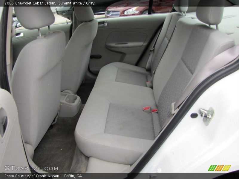 Summit White / Gray 2005 Chevrolet Cobalt Sedan