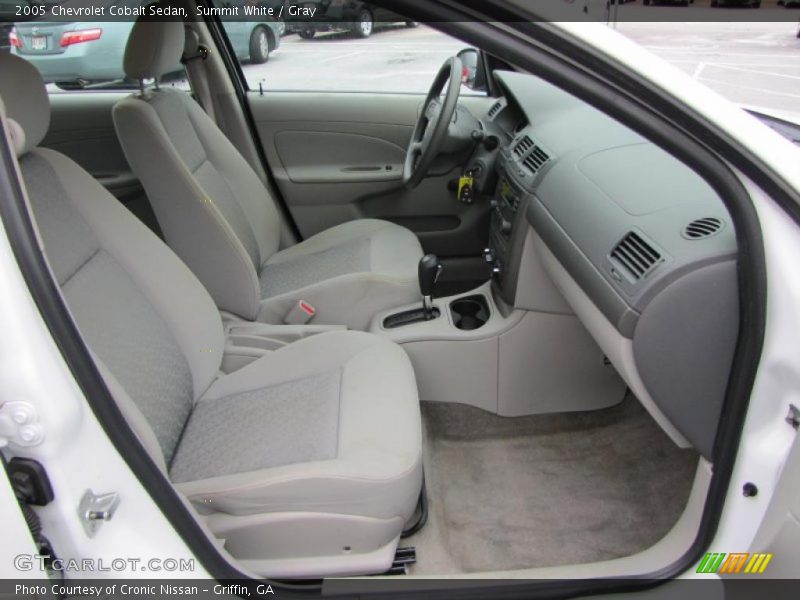 Summit White / Gray 2005 Chevrolet Cobalt Sedan