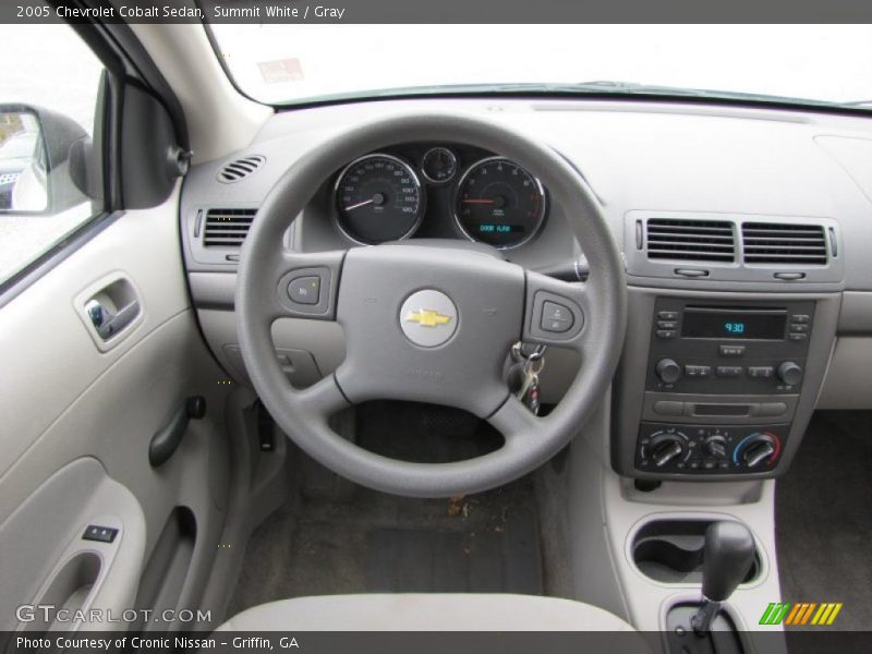 Summit White / Gray 2005 Chevrolet Cobalt Sedan