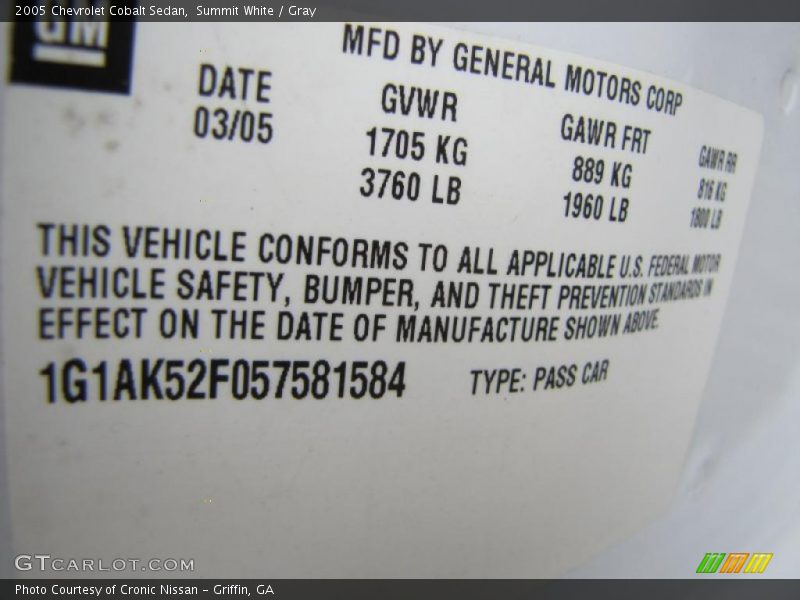 Summit White / Gray 2005 Chevrolet Cobalt Sedan