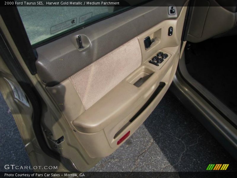 Harvest Gold Metallic / Medium Parchment 2000 Ford Taurus SES