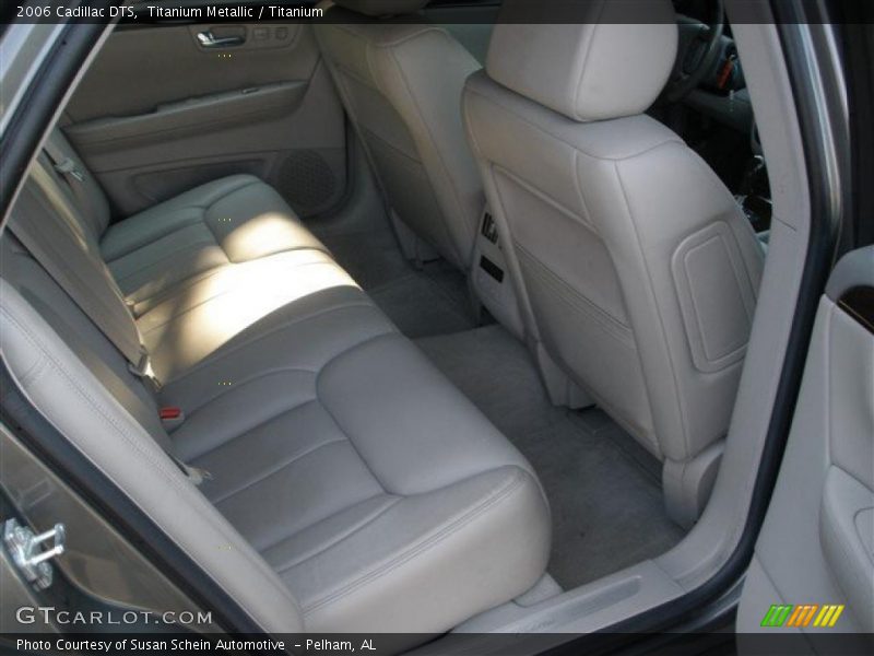 Titanium Metallic / Titanium 2006 Cadillac DTS
