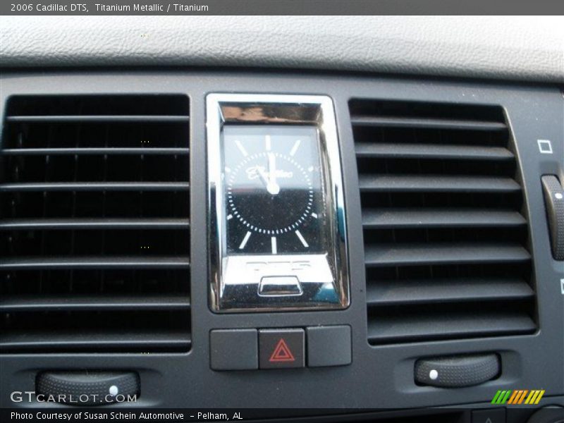 Titanium Metallic / Titanium 2006 Cadillac DTS