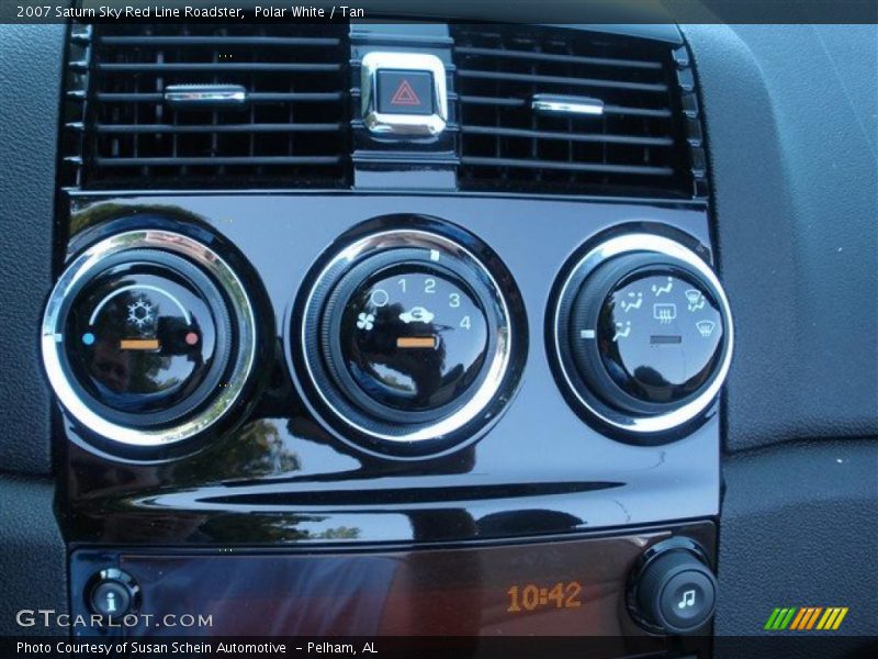 Controls of 2007 Sky Red Line Roadster