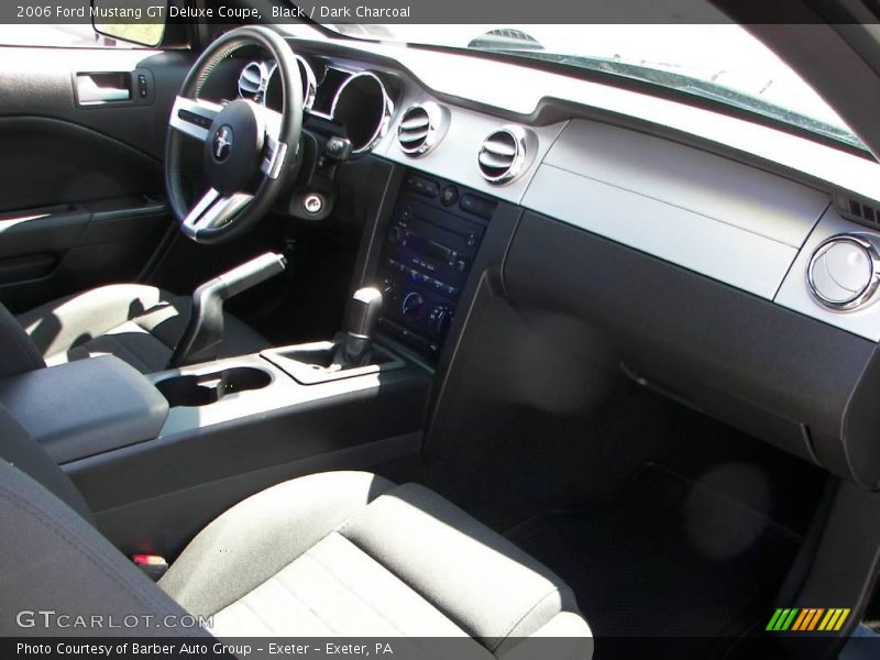 Black / Dark Charcoal 2006 Ford Mustang GT Deluxe Coupe