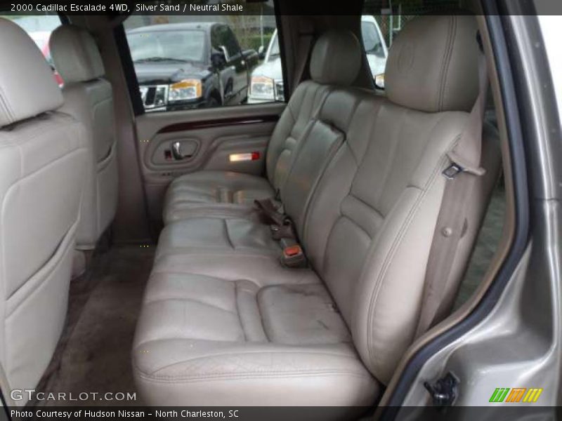  2000 Escalade 4WD Neutral Shale Interior