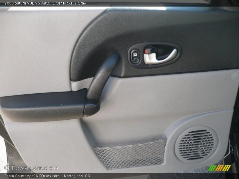 Silver Nickel / Gray 2005 Saturn VUE V6 AWD
