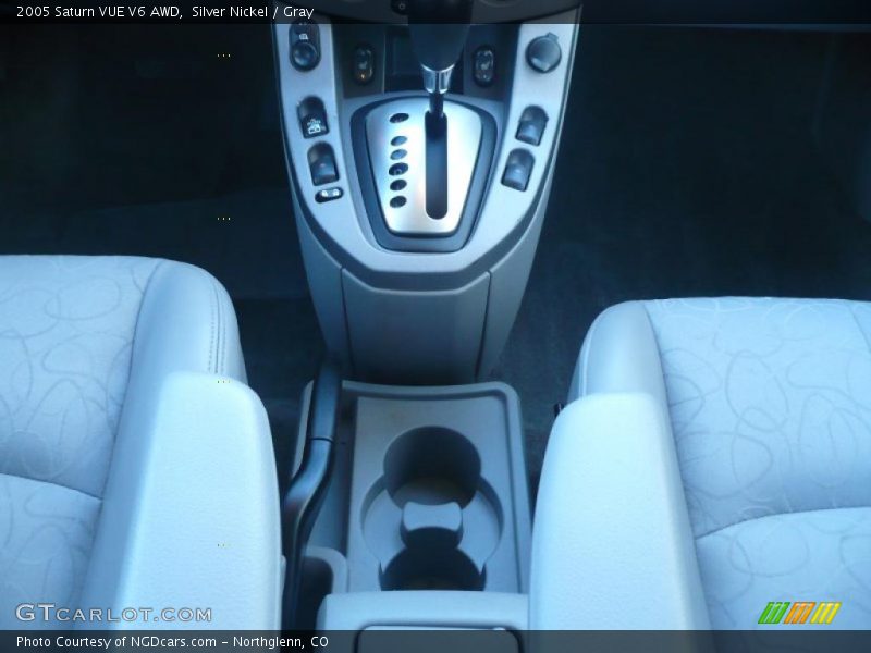 Silver Nickel / Gray 2005 Saturn VUE V6 AWD