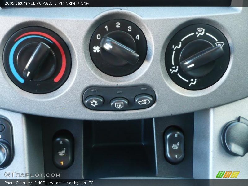 Silver Nickel / Gray 2005 Saturn VUE V6 AWD