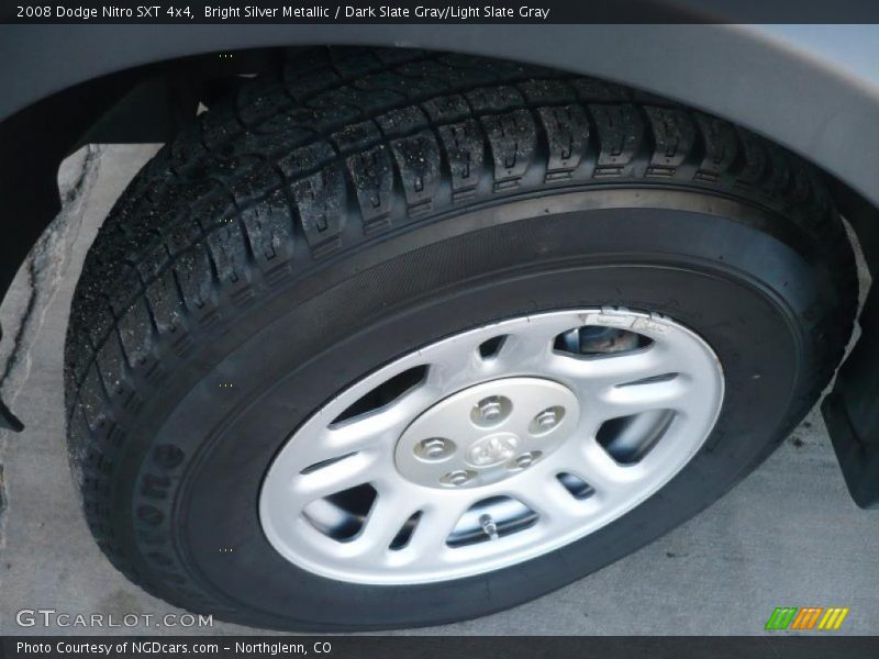 Bright Silver Metallic / Dark Slate Gray/Light Slate Gray 2008 Dodge Nitro SXT 4x4