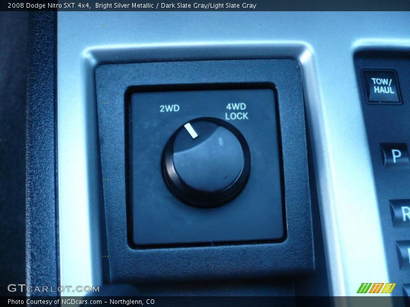 Bright Silver Metallic / Dark Slate Gray/Light Slate Gray 2008 Dodge Nitro SXT 4x4