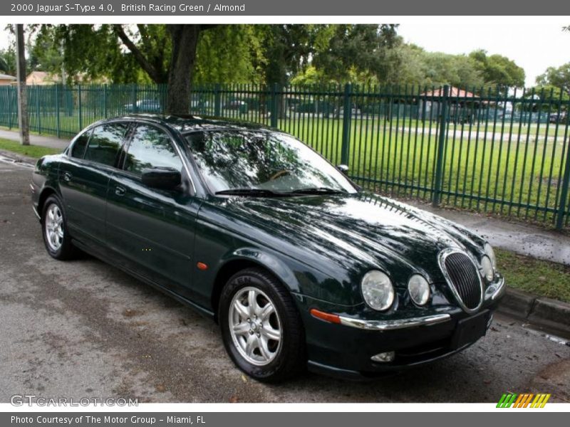 Front 3/4 View of 2000 S-Type 4.0