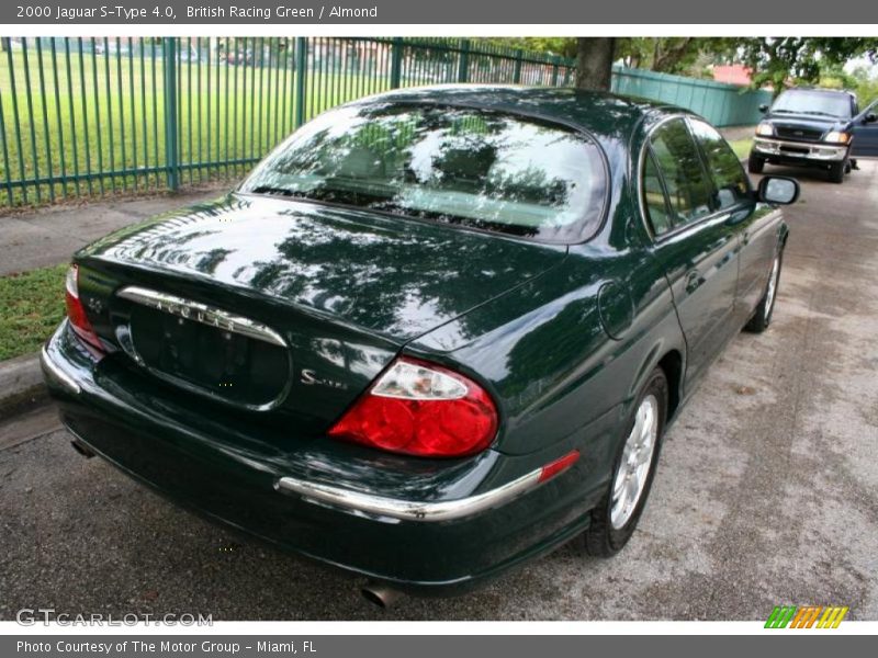 British Racing Green / Almond 2000 Jaguar S-Type 4.0