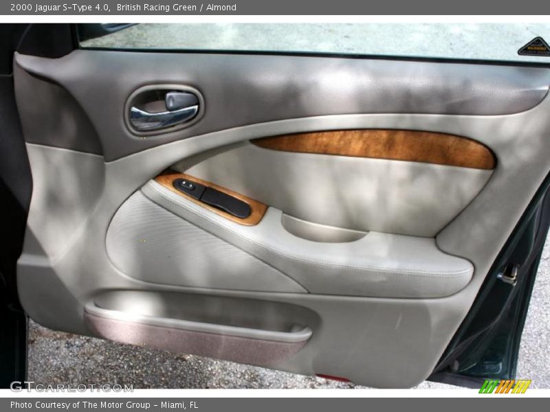 Door Panel of 2000 S-Type 4.0