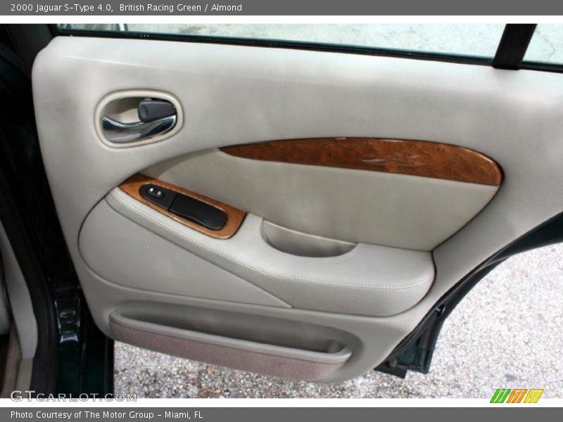 Door Panel of 2000 S-Type 4.0