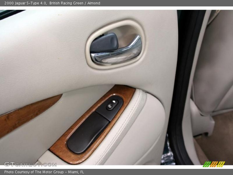 British Racing Green / Almond 2000 Jaguar S-Type 4.0