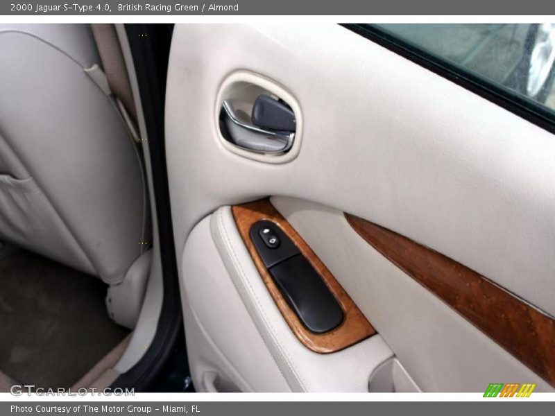 British Racing Green / Almond 2000 Jaguar S-Type 4.0