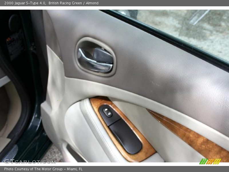 British Racing Green / Almond 2000 Jaguar S-Type 4.0