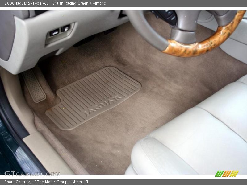 British Racing Green / Almond 2000 Jaguar S-Type 4.0