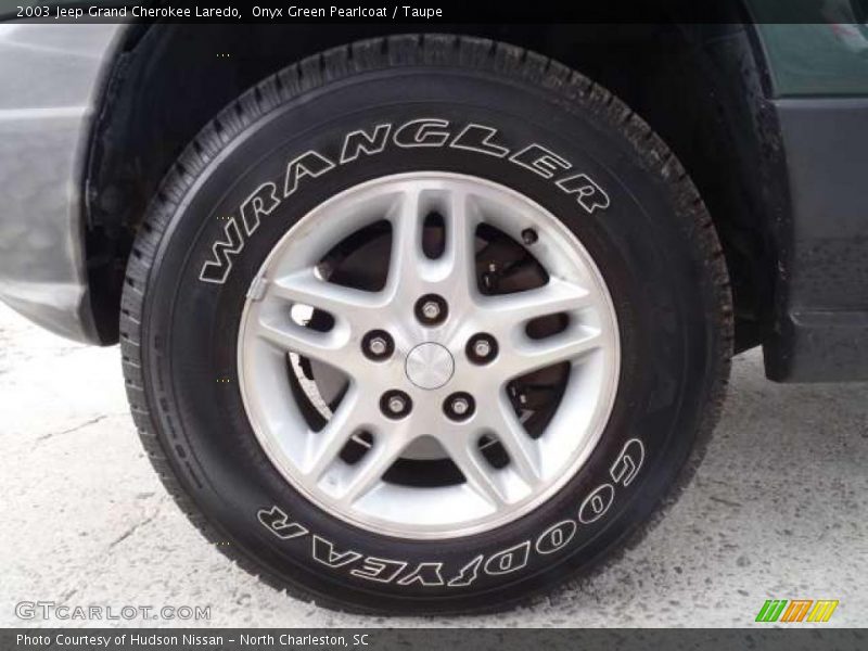  2003 Grand Cherokee Laredo Wheel