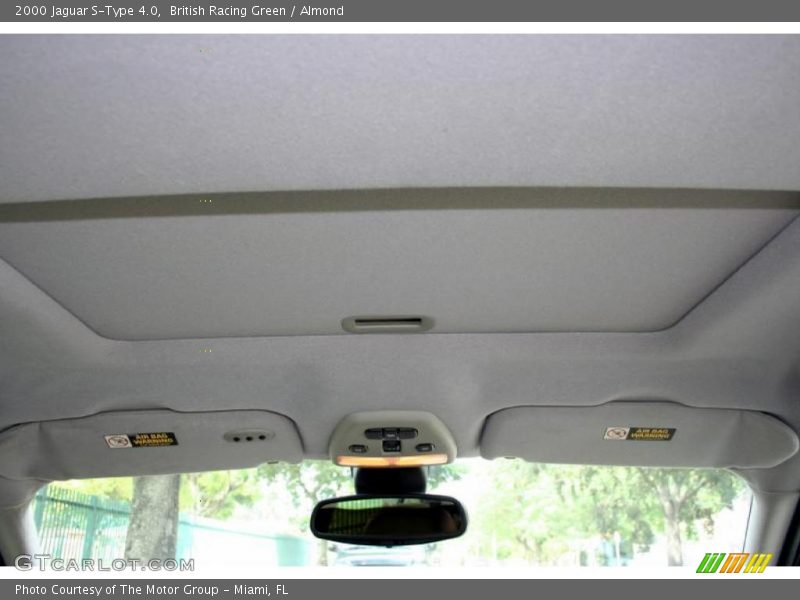 Sunroof of 2000 S-Type 4.0