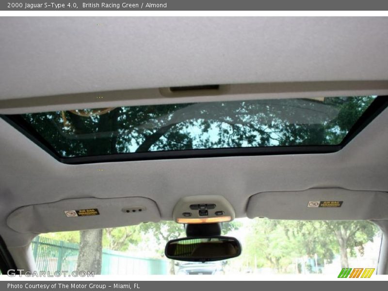 British Racing Green / Almond 2000 Jaguar S-Type 4.0