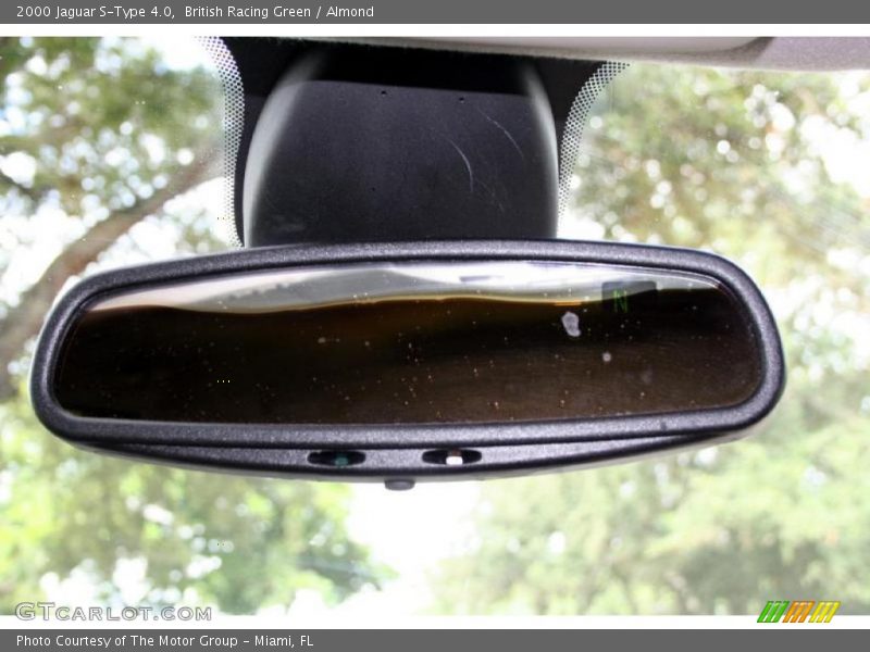 British Racing Green / Almond 2000 Jaguar S-Type 4.0