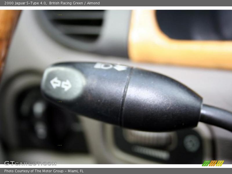 British Racing Green / Almond 2000 Jaguar S-Type 4.0
