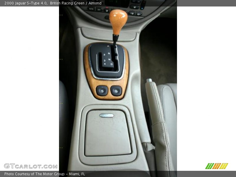  2000 S-Type 4.0 5 Speed Automatic Shifter