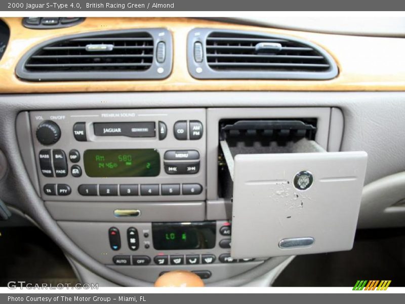 Controls of 2000 S-Type 4.0