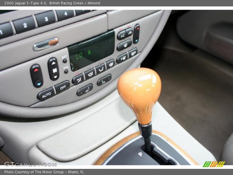 Controls of 2000 S-Type 4.0