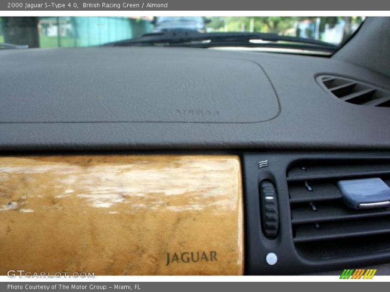 British Racing Green / Almond 2000 Jaguar S-Type 4.0