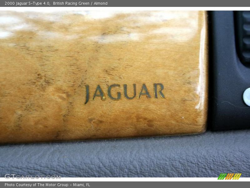 British Racing Green / Almond 2000 Jaguar S-Type 4.0