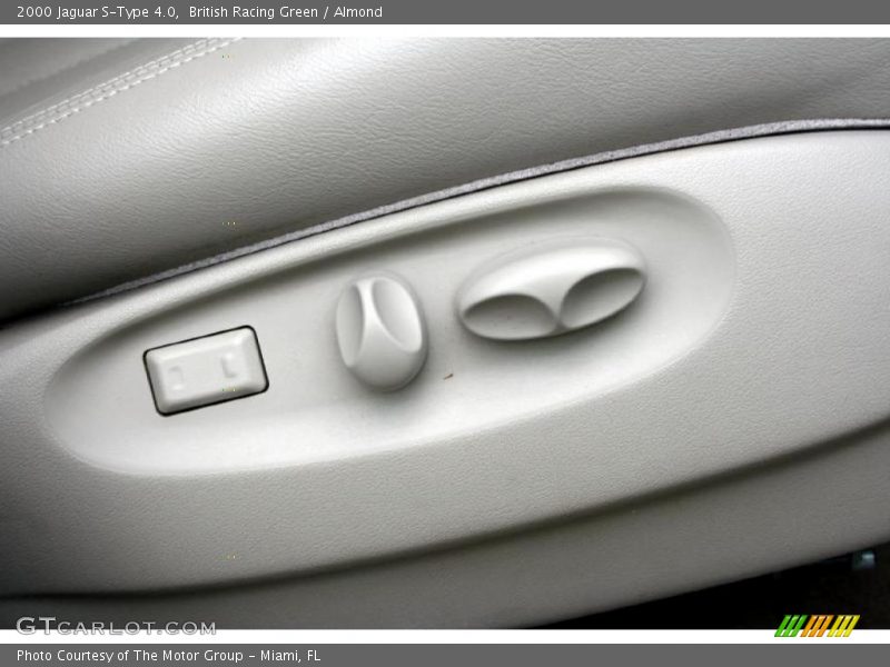 British Racing Green / Almond 2000 Jaguar S-Type 4.0