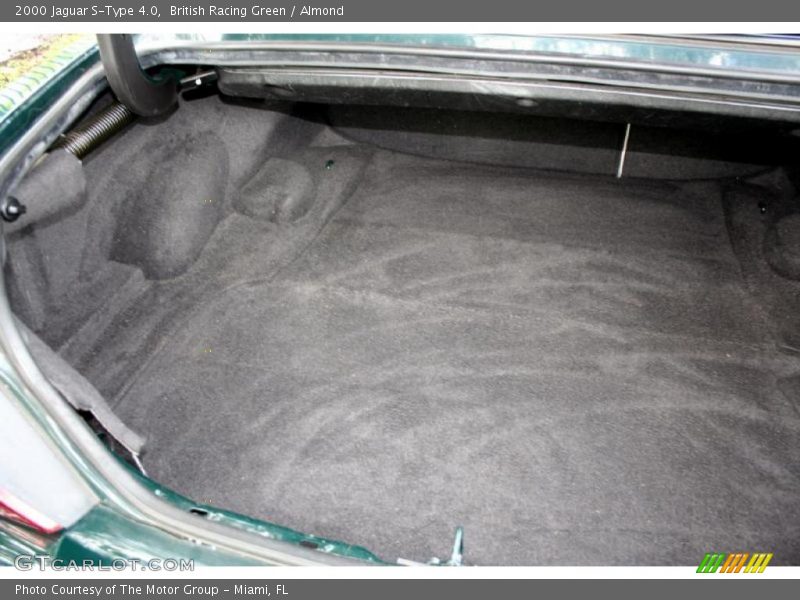  2000 S-Type 4.0 Trunk