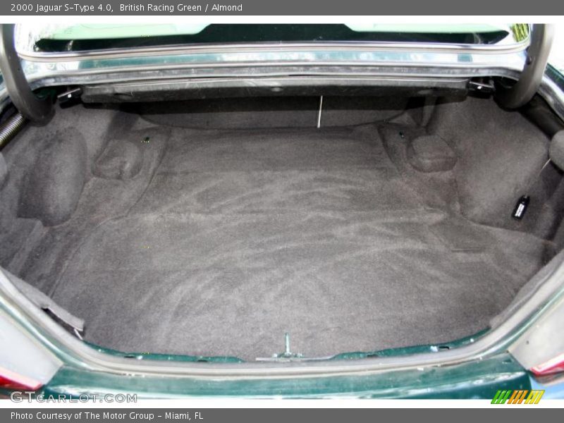  2000 S-Type 4.0 Trunk