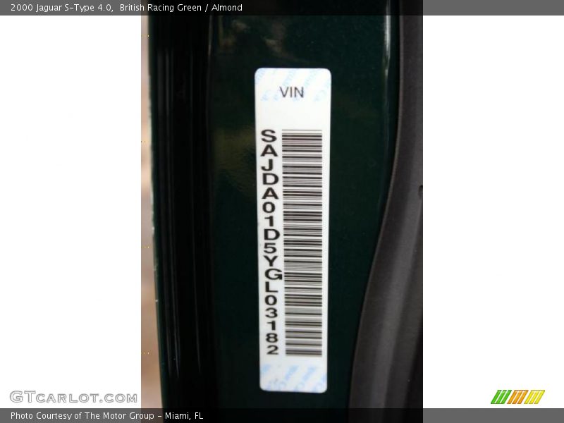 British Racing Green / Almond 2000 Jaguar S-Type 4.0