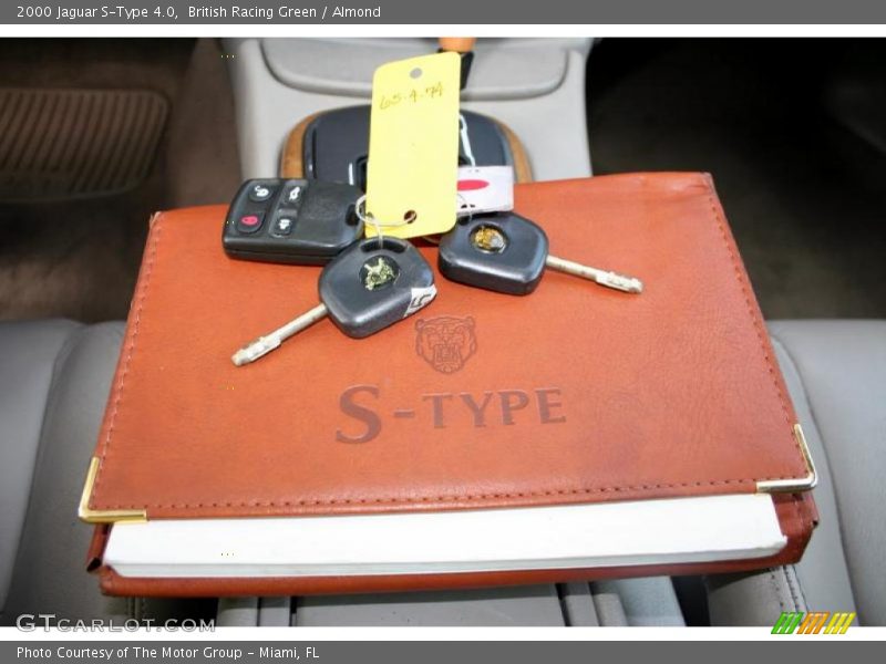 British Racing Green / Almond 2000 Jaguar S-Type 4.0