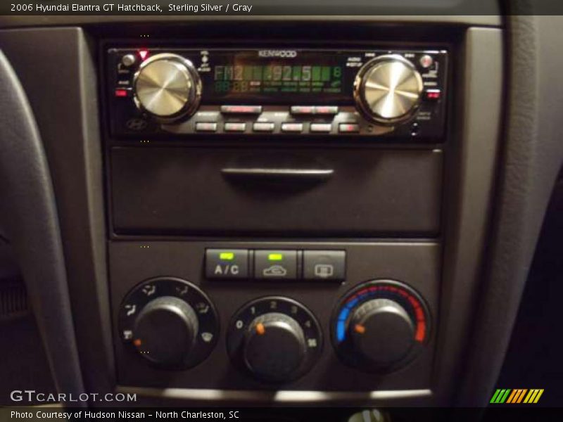 Controls of 2006 Elantra GT Hatchback