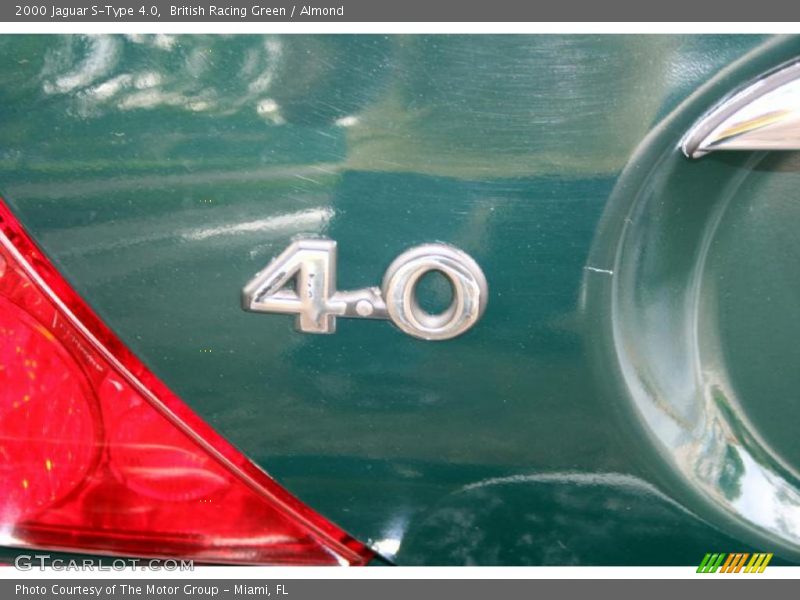 British Racing Green / Almond 2000 Jaguar S-Type 4.0