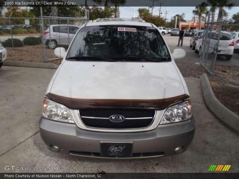 Clear White / Gray 2005 Kia Sedona EX